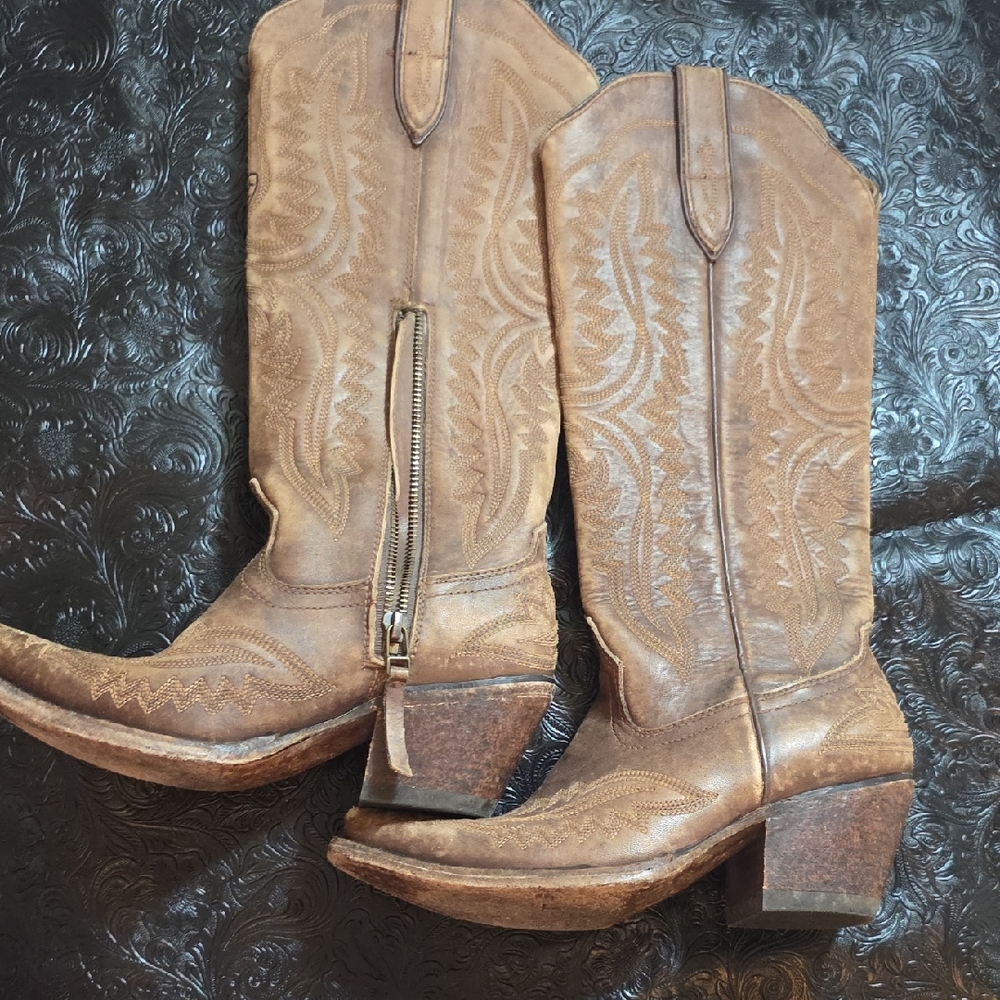Ariat Tan Leather Heeled Boots